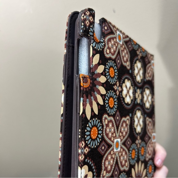 NWT Vera Bradley Canyon Print Brown Quilted iPad Tablet Case for IPad 2 or Later - Picture 6 of 10